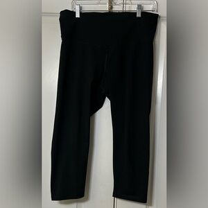 Old Navy Active Black Performance Leggings / Yoga Pants - Size XL